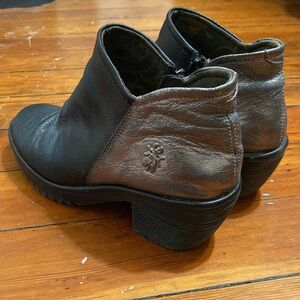 COPY - FLY LONDON “Wezo” black/bronze ankle boot